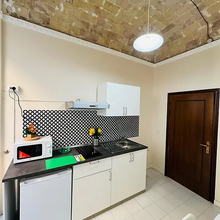 Termini Star بيت ضيافة 2*